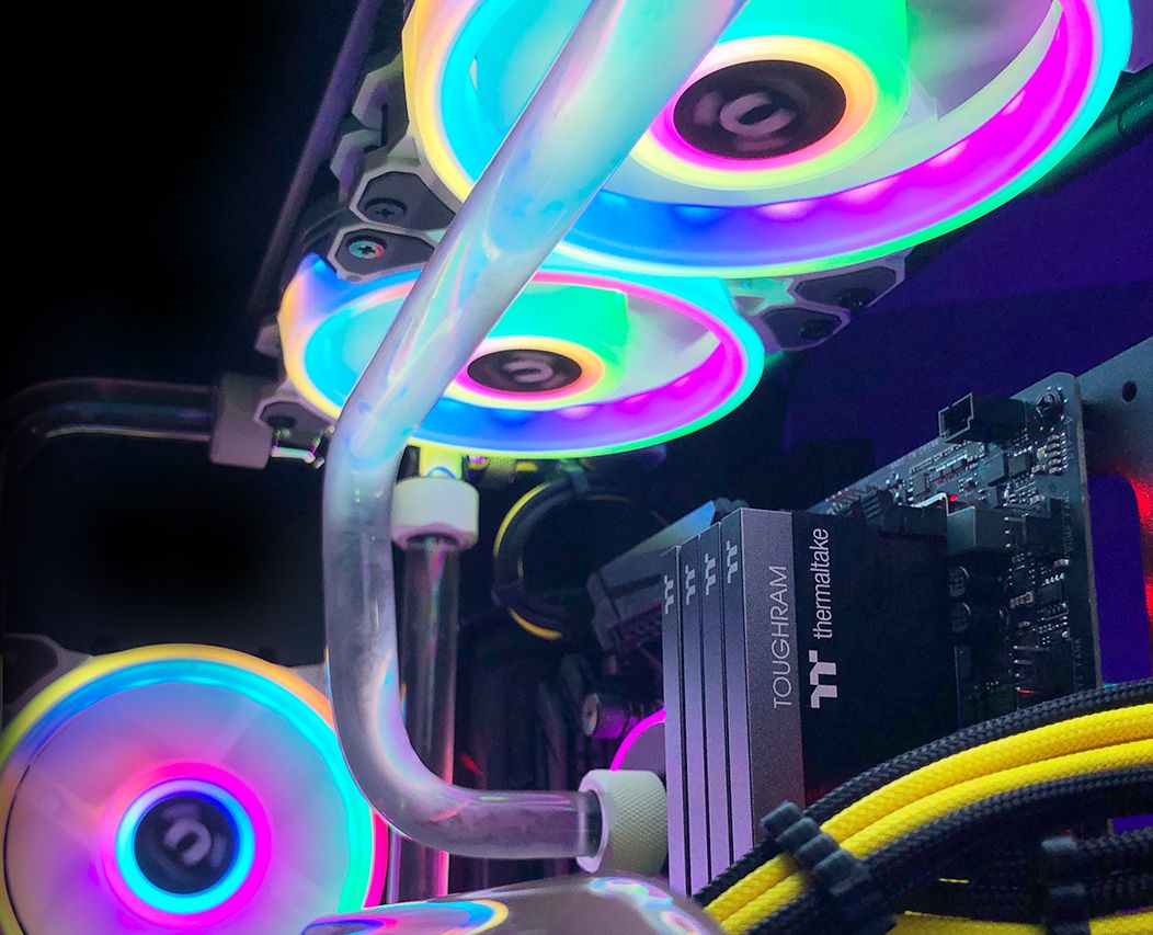 Riing Quad 14 RGB PRadiator Fan TT Premium Edition 3 Fan Pack